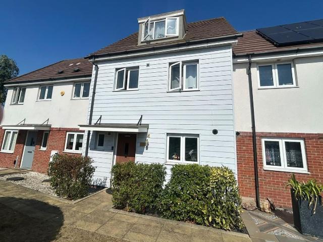Room for rent in Monks Orchard, Kent
