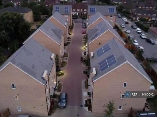 House for rent in London Borough of Barking and Dagenham, Greater London