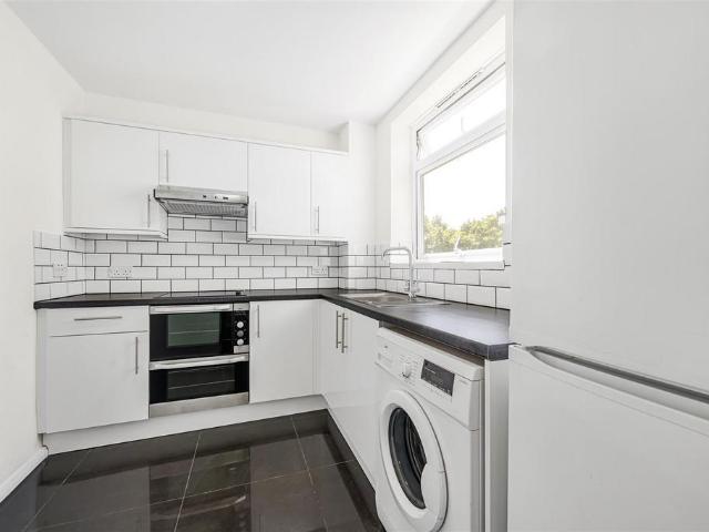 Apartment for rent in London Borough of Croydon, Greater London