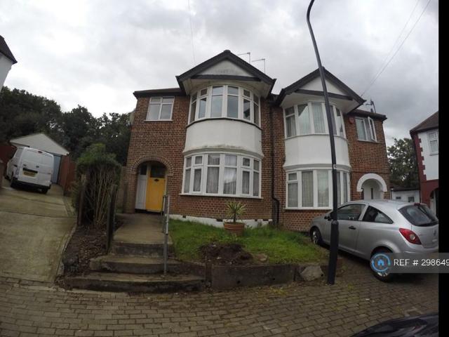 Apartment for rent in Kingsbury, Greater London