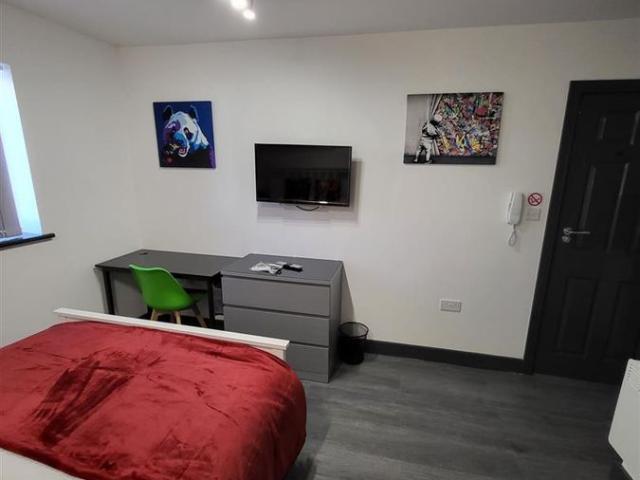 Room for rent in Charville, Greater London