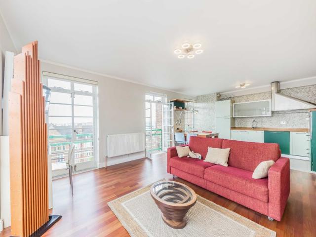Apartment for rent in Chalk Farm, Greater London