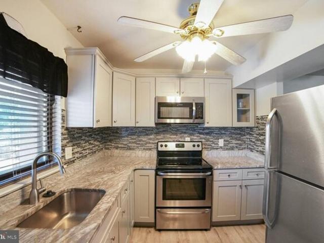 Condo for sale in Laurel Condo for sale in Laurel