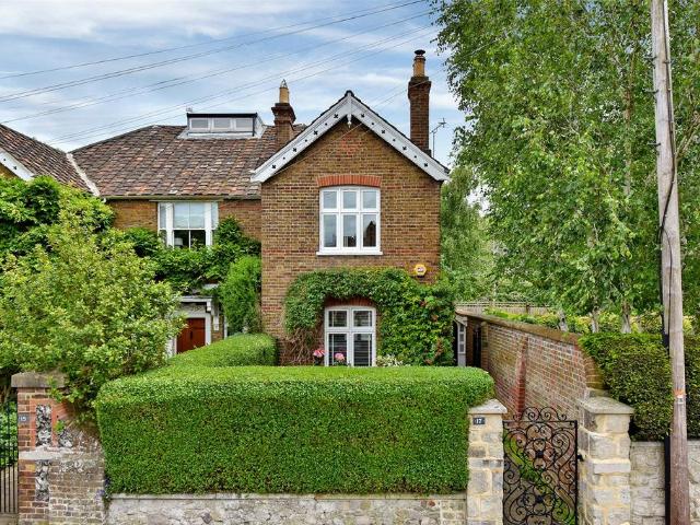 House for rent in Clewer Village, Windsor