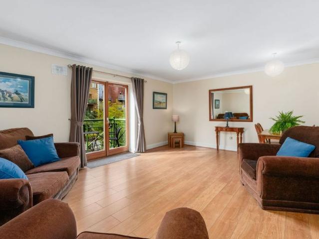 Apartment to rent in Bluebell, North Tipperary