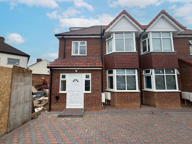 House for rent in London Borough of Hounslow, Heston