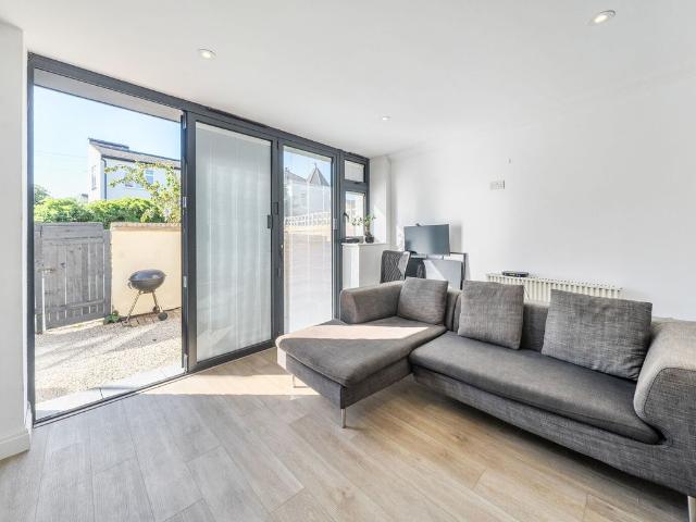 Apartment for rent in Balham, Greater London