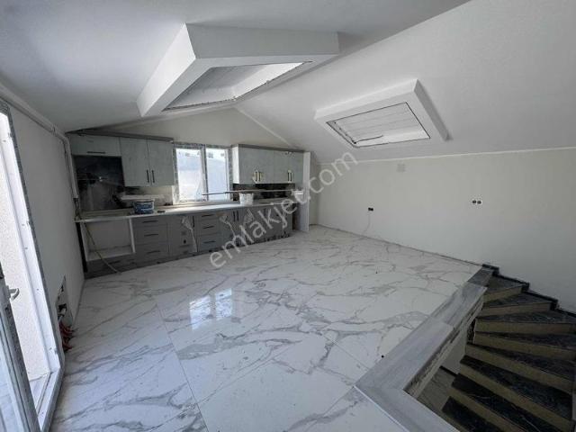 Akhisar, Manisa içerisinde satılık mülk