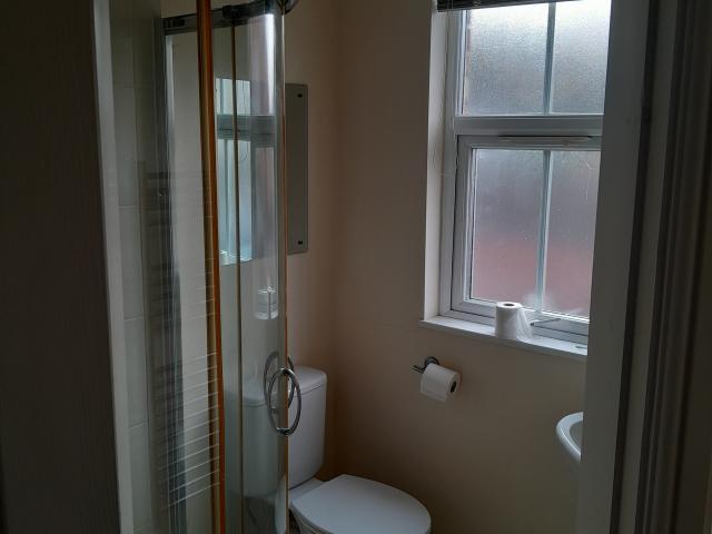 Room for rent in Claughton, Oxton