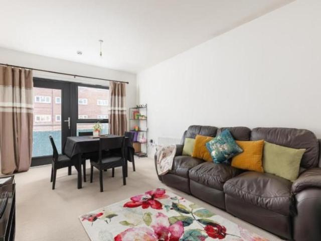 Room for rent in Stockwell, Greater London