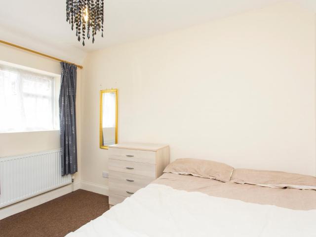 Room for rent in Shepherd's Bush, Greater London
