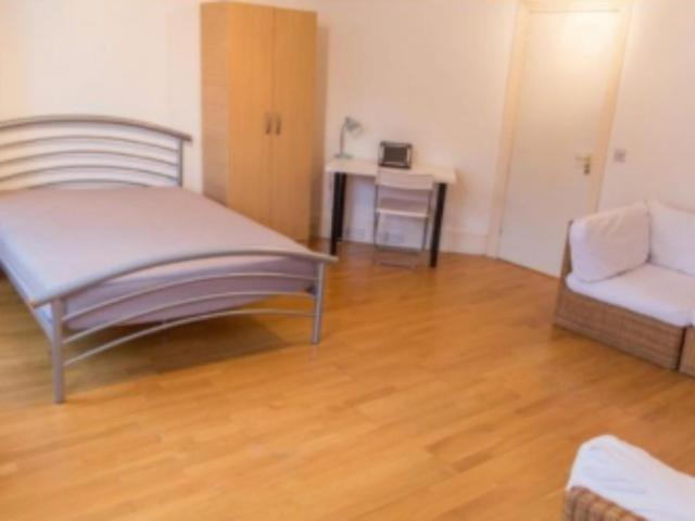 Room for rent in Barnsbury, Greater London