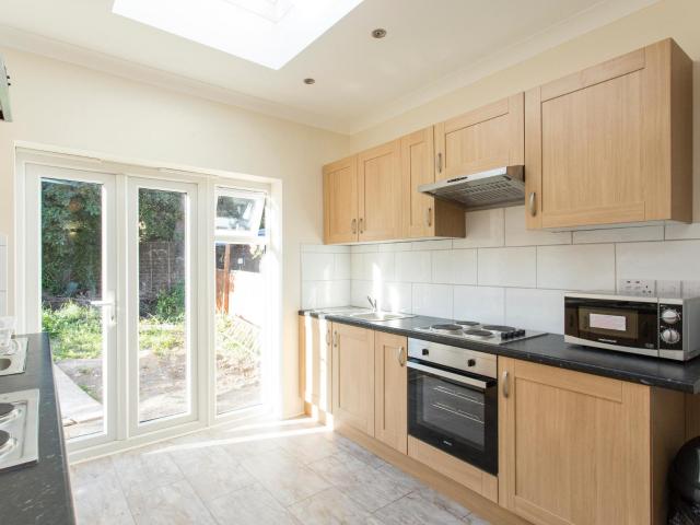 Room for rent in Shepherd's Bush, Greater London