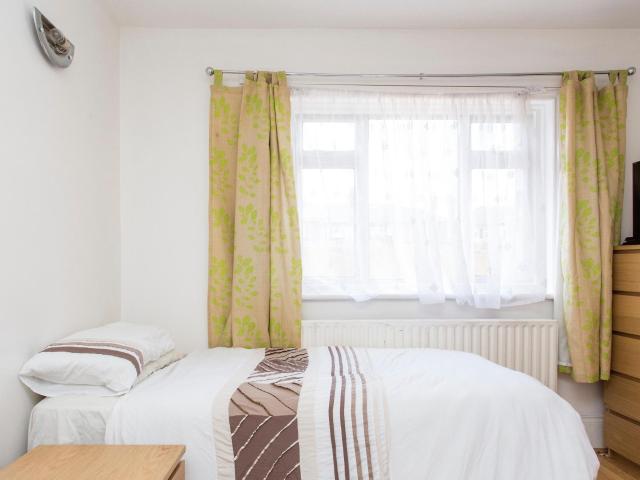 Room for rent in London Borough of Ealing, Greater London