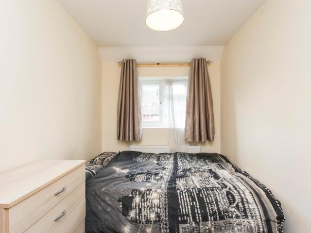 Room for rent in Shepherd's Bush, Greater London
