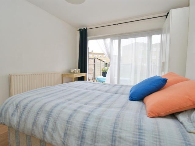 Room for rent in London Borough of Ealing, Greater London