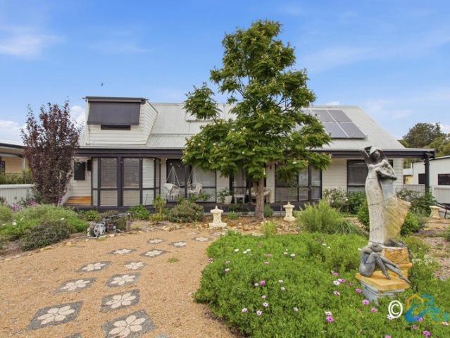 House for sale in Loch Sport, Victoria