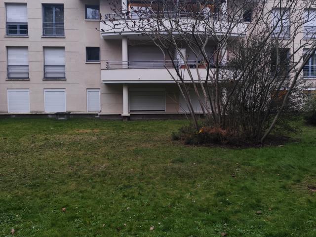 Garage vente à Nogent-sur-Marne, Saint-maur-des-fossés