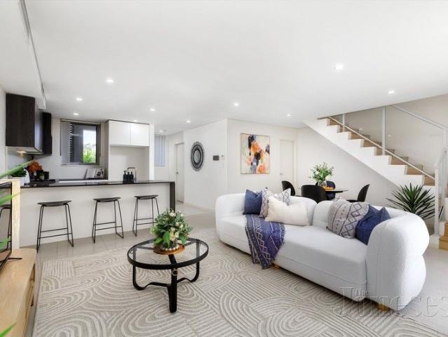 Townhouse for sale in Roselands, New South Wales