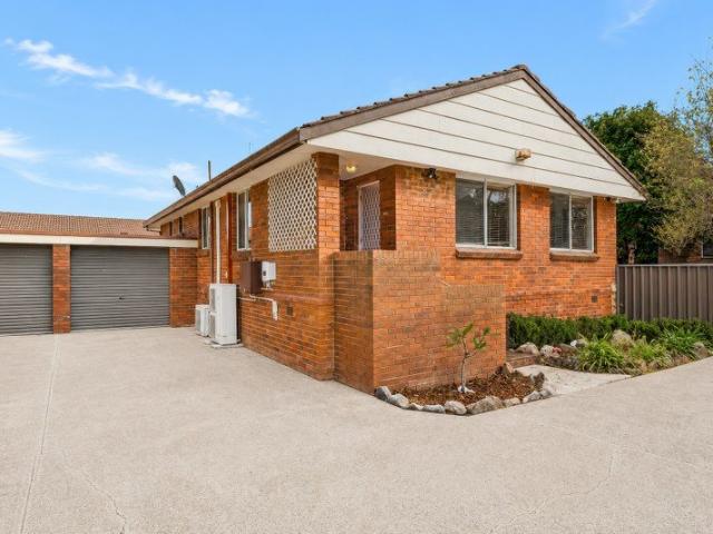 Villa for sale in Sydney, New South Wales