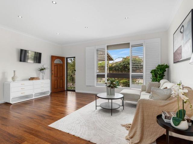 Villa for sale in Sydney, New South Wales