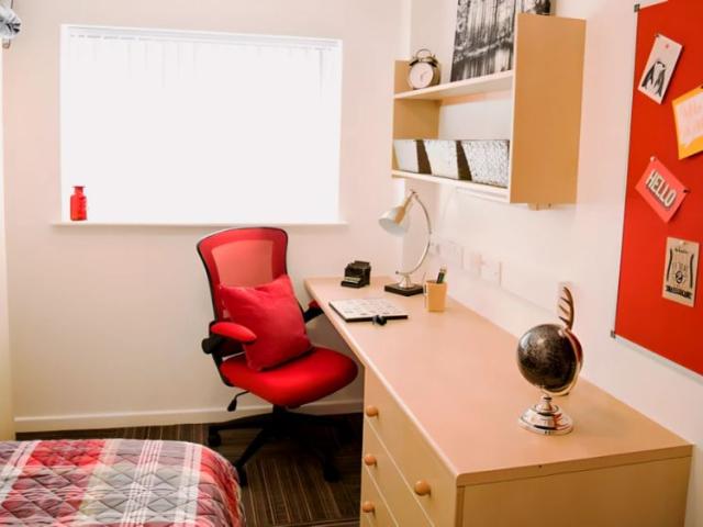 Room for rent in Calderstones