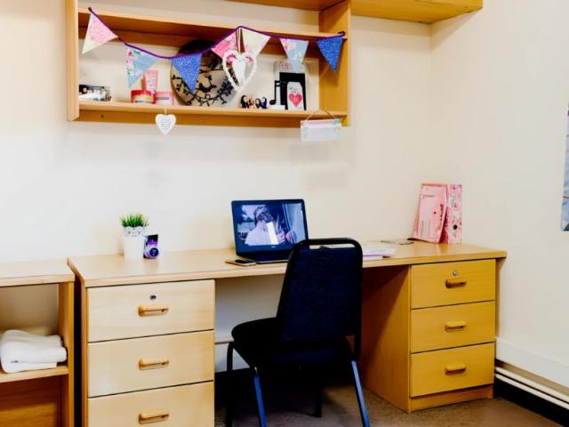 Room for rent in Highburton, West Yorkshire
