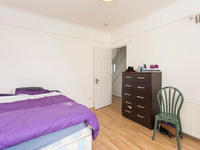 Room for rent in London Borough of Ealing, Greater London