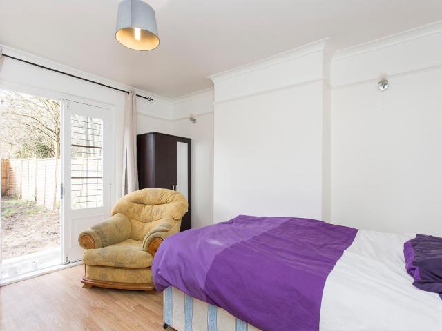 Room for rent in London Borough of Ealing, Greater London