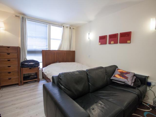 Room for rent in Blackwall, Greater London