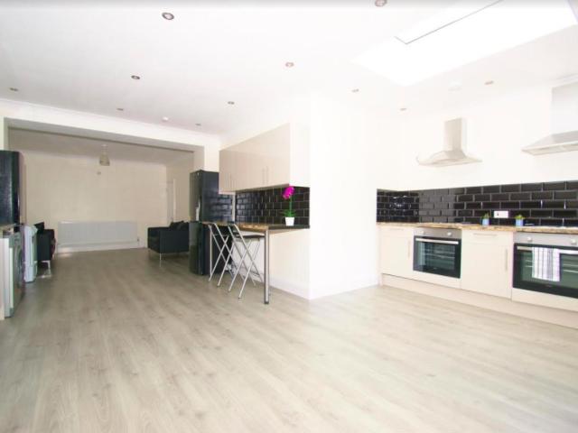Room for rent in London Borough of Ealing, Greater London