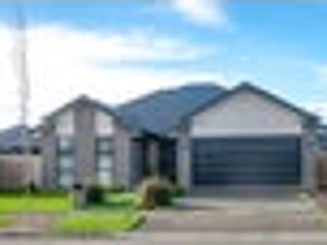 House for sale in Chaslands, Canterbury