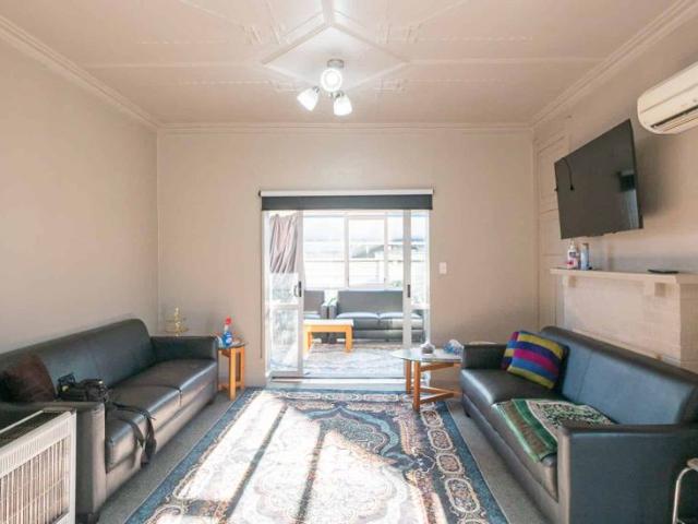 House for rent in Otakou