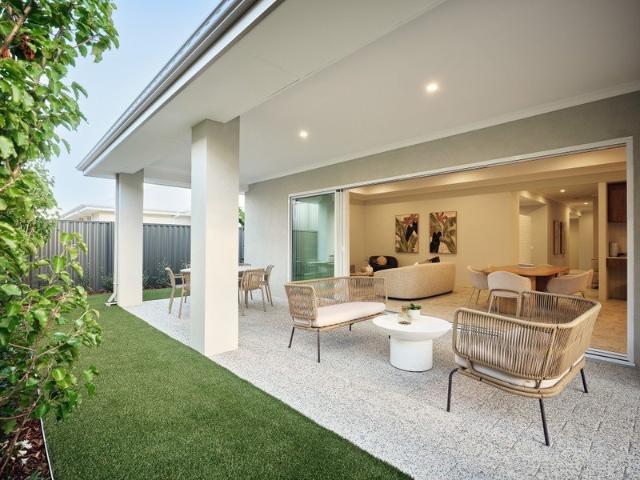 Cottage for sale in Wilson, Western Australia