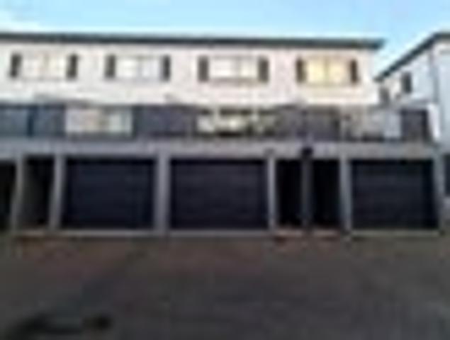 Townhouse for sale in Auckland, Oroua County