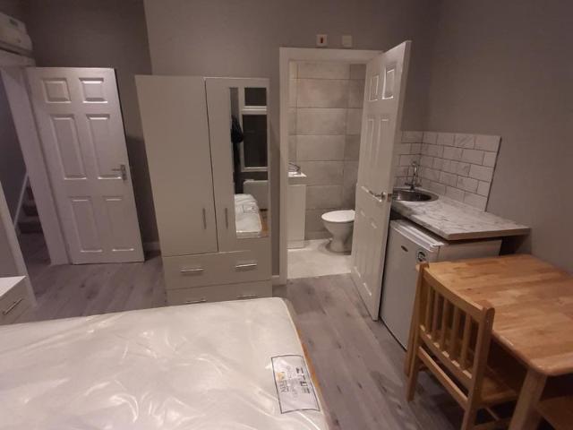 Studio for rent in London Borough of Ealing, Hanwell