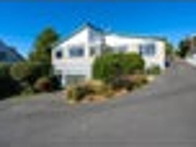 House for sale in Otakou