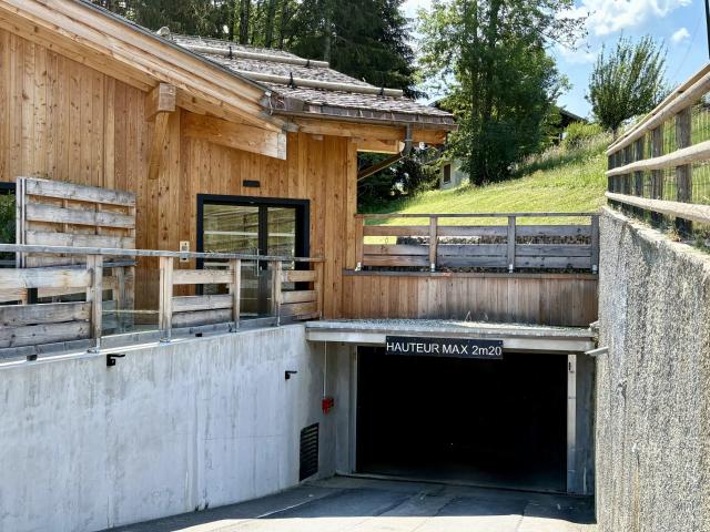 Garage vente à Bonneville, Combloux