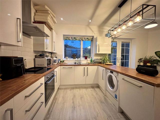 Room for rent in Kingswood