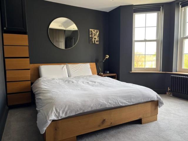 Room for rent in Myatt's Fields, Greater London
