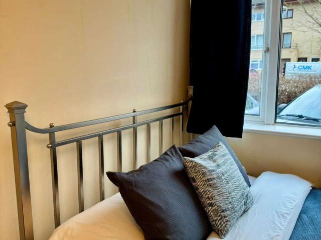 Room for rent in Great Linford, Milton Keynes