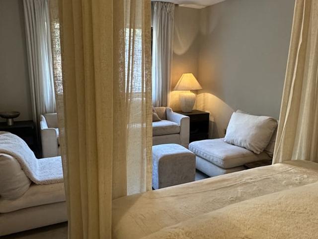 Room for rent in Canoga Park, California