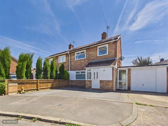House for rent in Pouchen End, Hertfordshire