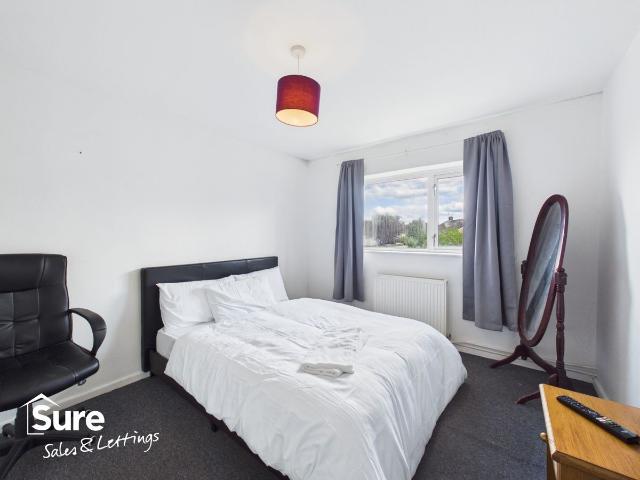 Room for rent in Pouchen End, Hertfordshire