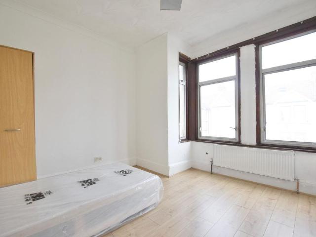 Apartment for rent in London Borough of Newham, Greater London