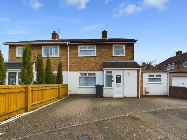 House for rent in Pouchen End, Hertfordshire