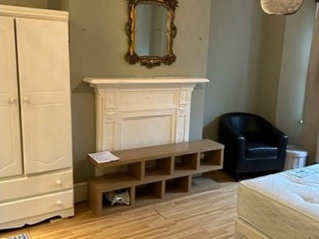 Studio for rent in West Kensington, Greater London