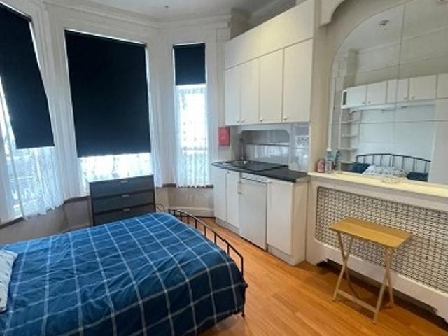 Studio for rent in Shepherd's Bush, Greater London