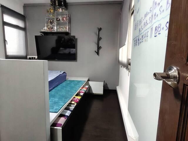 Room for rent