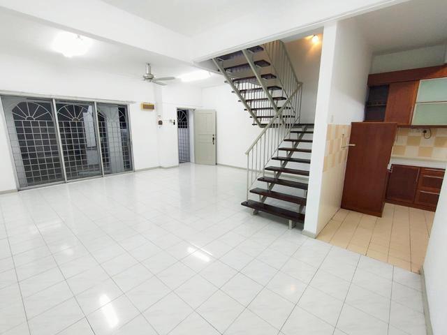 Terraced House for sale in Petaling, Subang Jaya